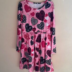 SHEIN Pink Heart Pattern Kids Casual Dress